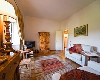 B&B Le Dimore Mezza Costa - San Casciano Val Di Pesa - Wohnzimmer