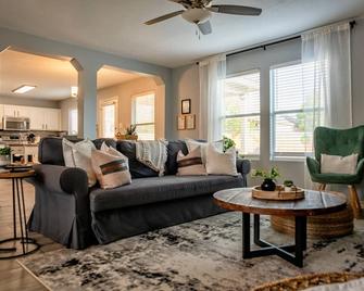 Vacasita Willow Bluff - Cibolo - Living room