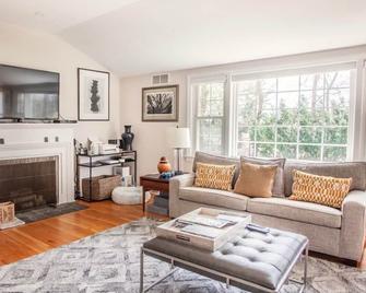 Best view in Kingston NY - Kingston - Living room