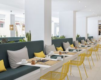 whala!fun - S'Arenal - Restaurant