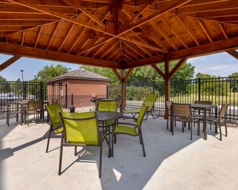 Extended Stay America Suites - Wichita - East - וויצי'טה - פטיו