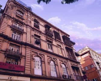 Carlton Hotel - Mumbai - Building