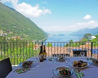 Residence Eden - Argegno - Balkon