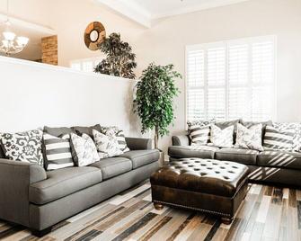 Luxury Pool Hot Tub 86 Inch Tv - Apopka - Soggiorno