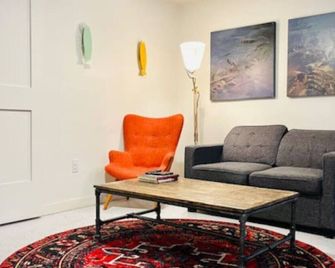 Catskill Cabin Duplex Apartment - Shandaken - Salon