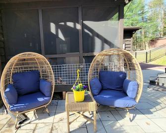 In-Ground Heated Pool, Hot tub, Fire pit, Secluded - Stroudsburg