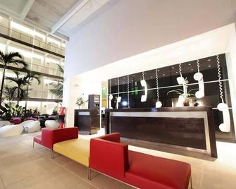 Now Hotel Cali - Cali - Front desk