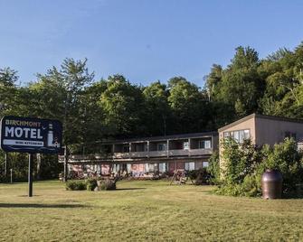 Birchmont Motel - Marquette - Building