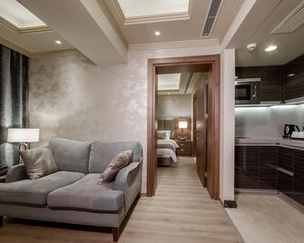 Gems Hotel - Beirut - Living room