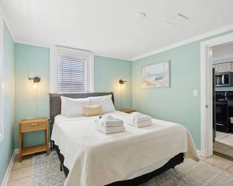 23 Center St - Sunny Side Down - Downstairs Apartment - Folly Beach - Bedroom