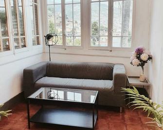 Hospedaria Pôr do Sol - Funchal - Living room