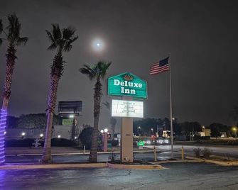 Deluxe Inn - Savannah - סאוואנה - בניין