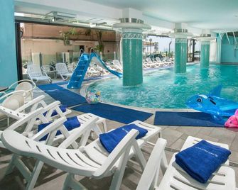 Hotel Nettuno Cattolica - Cattolica - Pool