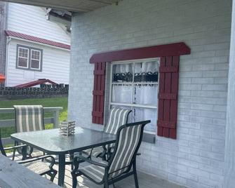 Marcaritaville at La · Marcaritaville at Lake Barkley - Kuttawa - Innenhof