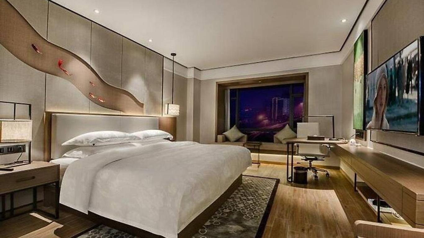 Hotel Luckyever (Haikou Nanhai Avenue)