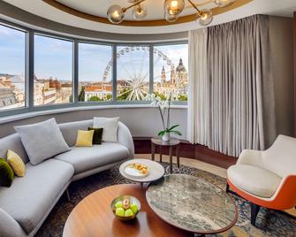 Kempinski Hotel Corvinus Budapest - Budapest - Living room