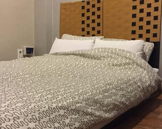 Backpackers in Jeju City Center - جيجو - غرفة نوم