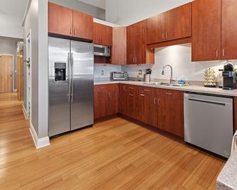 Modern Loft next to Georgia St and Convention Center - Indianápolis - Cocina