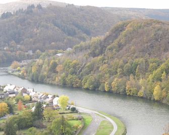 Le bateau ivre - Haybes - Outdoor view