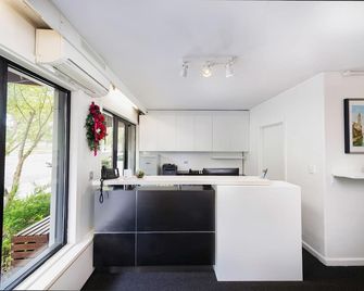 Comfort Hotel East Melbourne - Melbourne - Kök