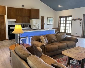 Wolf Creek Guest Ranch - Fredericksburg - Soggiorno