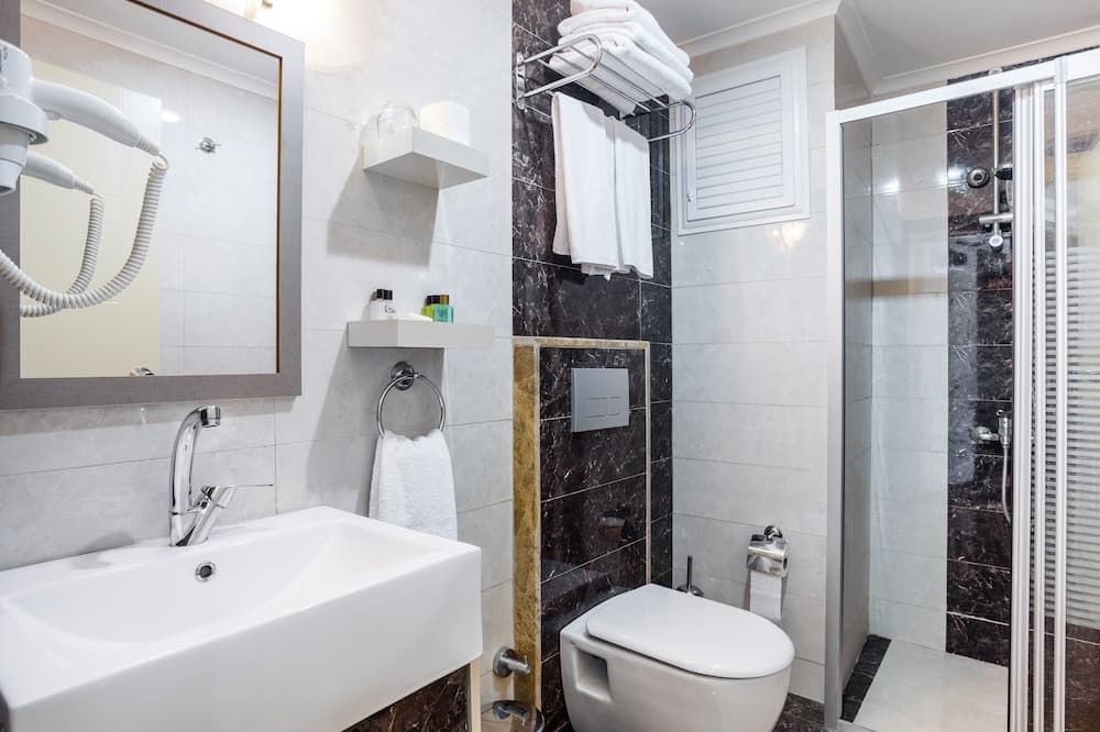 Ayhan Hotel - אנטליה - חדר רחצה