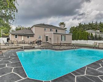 Jersey Home with Hot Tub and Private Pool! - Jackson - Basen