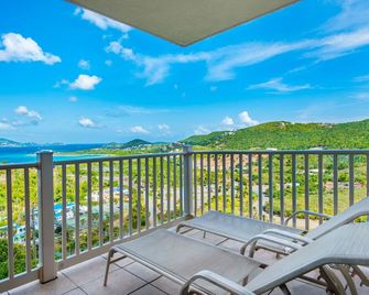 Breathtaking Views of St. John & BVI. Remodelled villa. Airport pickup. - סנט תומאס - מרפסת