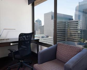 DoubleTree by Hilton Hotel Cleveland Downtown - Lakeside - Cleveland - Bedroom