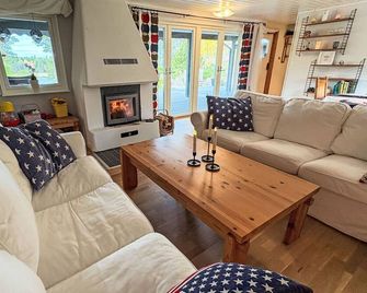 Holiday Home Västanvik by Interhome - Motala - Wohnzimmer