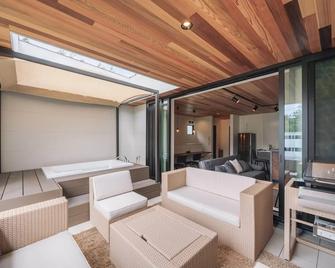 Urban Villa Resort Yukui - Onna - Σαλόνι