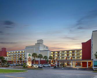 Ocean Club Resort Myrtle Beach a Ramada by Wyndham - Myrtle Beach - Building