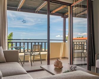 Aegean Melathron Thalasso Spa Hotel - Kallithea - Balcón