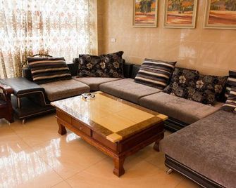 Jiejia Express Hotel - Ťing-čou - Obývací pokoj