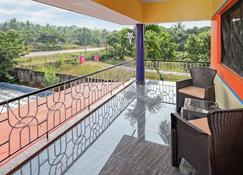 The Penthouse at Roy Mansion - Janthra, Belman - Mangalore - Balcony