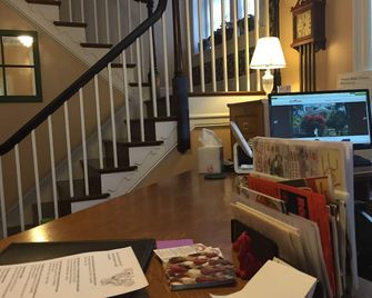 Red Lion Bed & Breakfast - Red Lion - Lobby