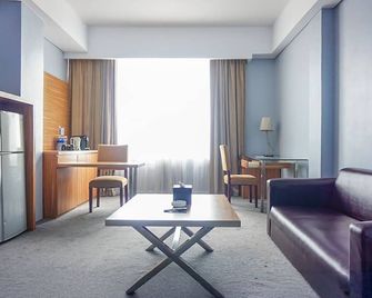 Hotel Dafam Pekanbaru - Kota Pekanbaru - Ruang tamu