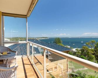 Blue Waters 6 - Shoal Bay - Balcony