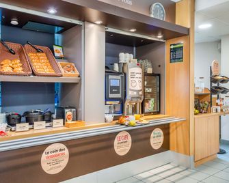 B&B HOTEL Cholet Sud - Cholet - Buffet