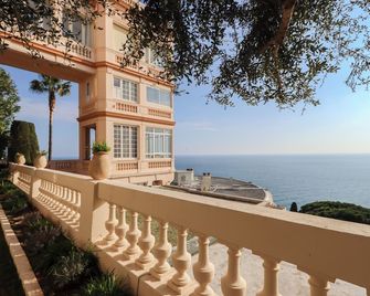 Peaceful garden apartment on Mont Boron spectacular sea view. Brand new renov. - Nice - Balcony