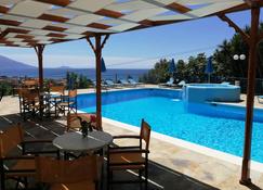 Apartments Jota - Samos - حوض السباحة