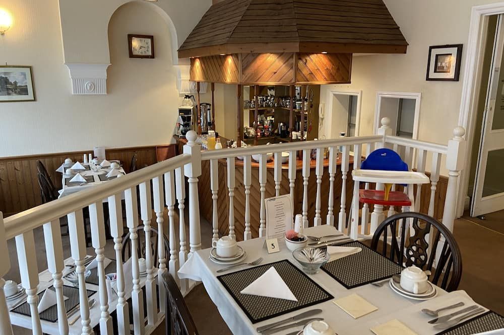 أليكساندرز - هيستينغس - مطعم