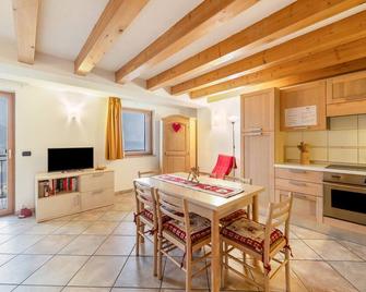 Apartment Latemar Casa Alma - Tesero - Comedor