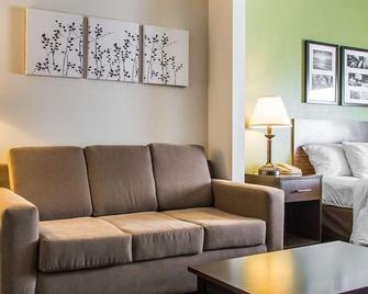 Sleep Inn & Suites - Wisconsin Rapids - Living room