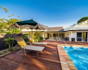 Ninderry Manor- Magical Sunshine Coast Escape - Ninderry - Bedroom