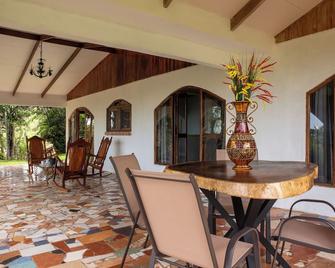 Gateway to Paradise - Tilarán - Patio