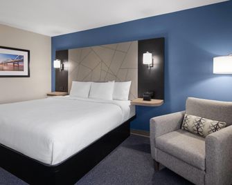 Baymont by Wyndham Davenport - Davenport - Schlafzimmer