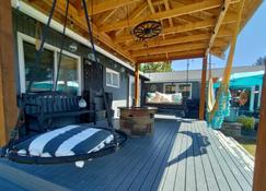 Pnw Home With Private Outdoor Getaway Space - Des Moines - Patio