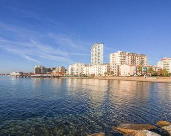 Beautiful Apartment In Follonica - Follonica