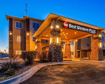 Best Western Plus Seminole Hotel & Suites - Seminole - Budova